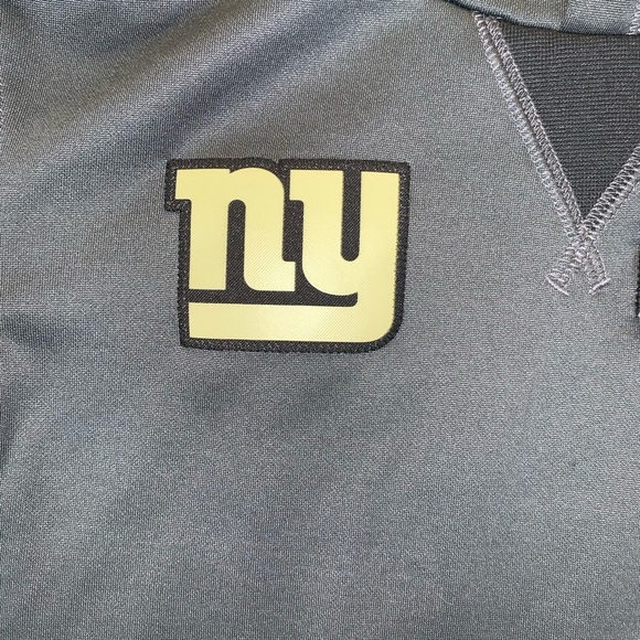 🏈 OFFICIAL NFL SALUTE TO SERVICE GIANT SWEATSHIRT - Picture 3 of 7